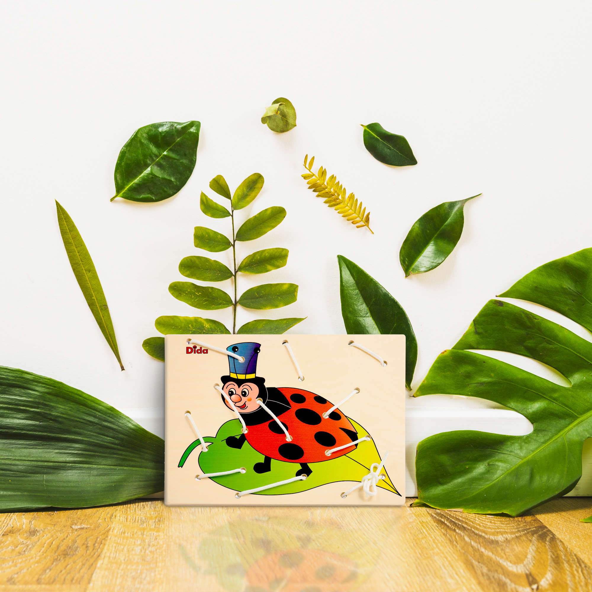Allacciatura Coccinella - giochi e materiali montessoriani-motricità fine-Dida Allacciatura Coccinella - giochi e materiali montessoriani-motricità fine-Dida