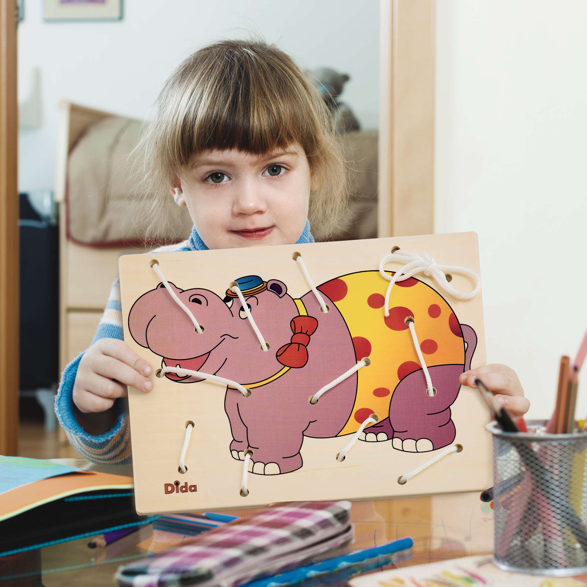 Allacciatura Ippopotamo - gioco dei lacci - motricità fine - Montessori - Dida Allacciatura Ippopotamo - gioco dei lacci - motricità fine - Montessori - Dida