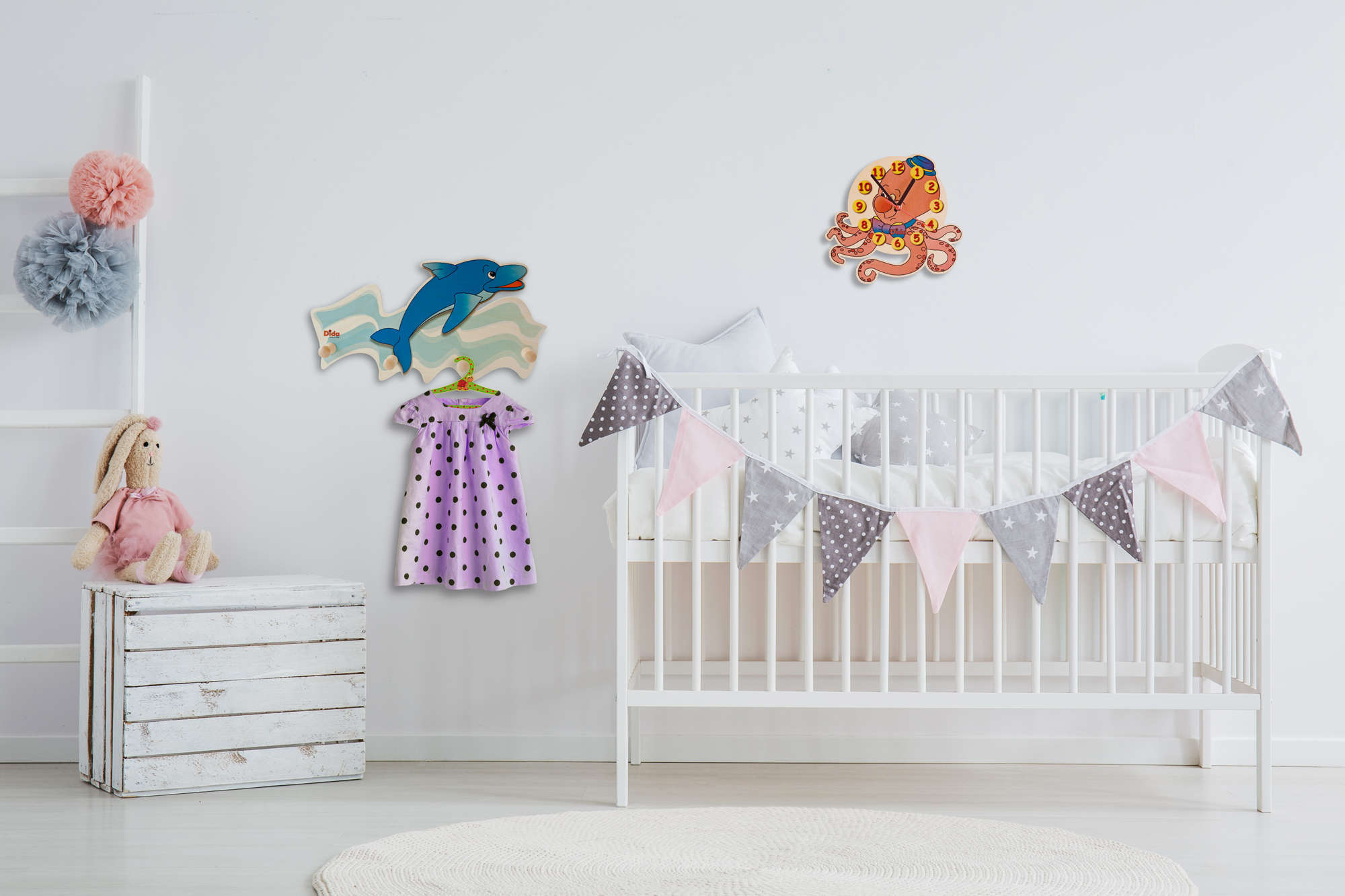 Attaccapanni in legno per bambini – Delfino Attaccapanni in legno per bambini – Delfino