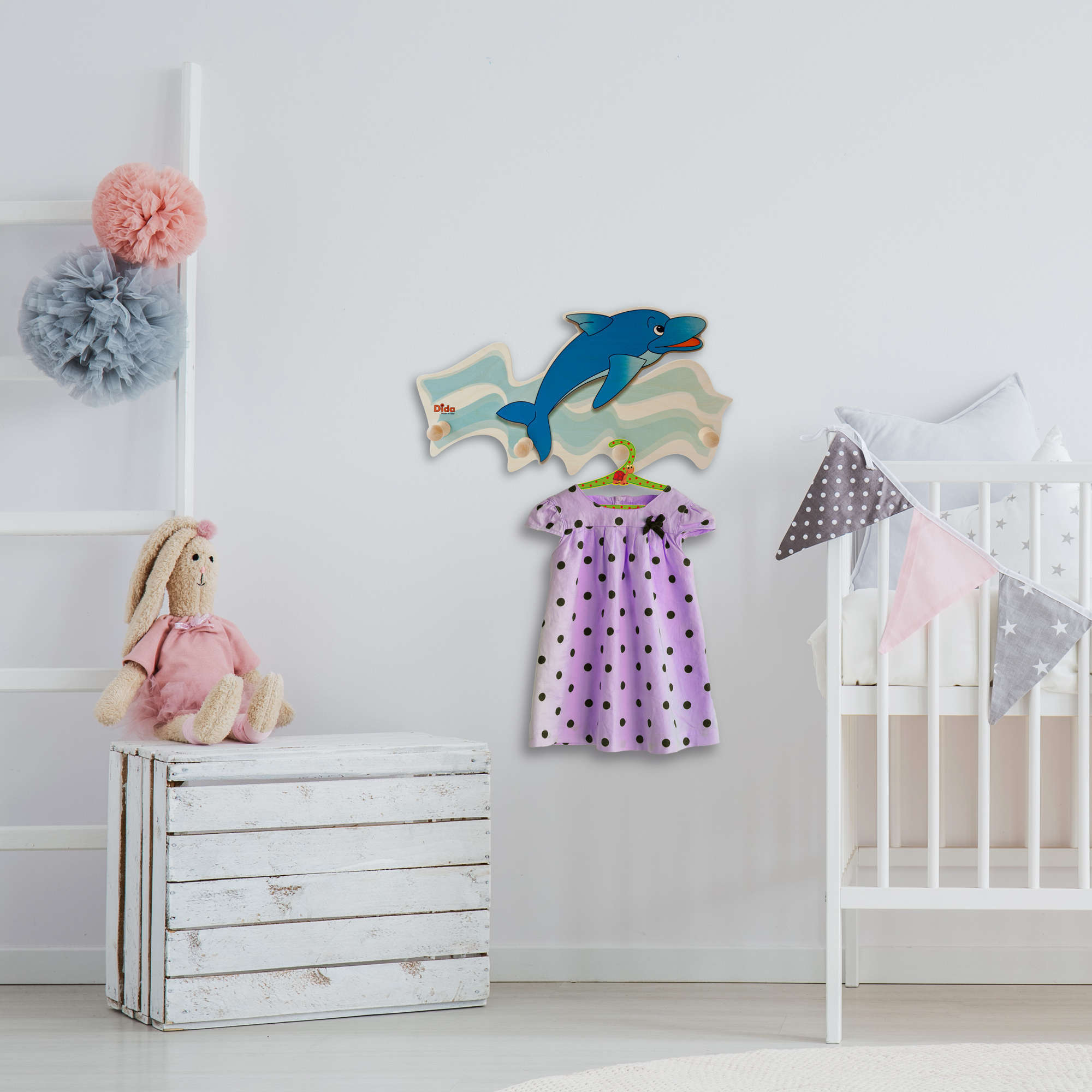 Attaccapanni in legno per bambini – Delfino Attaccapanni in legno per bambini – Delfino